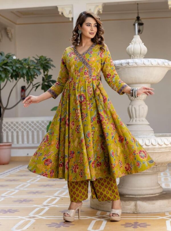 Nermosa Women Printed Anarkali Kurta and Pant Set with Dupatta