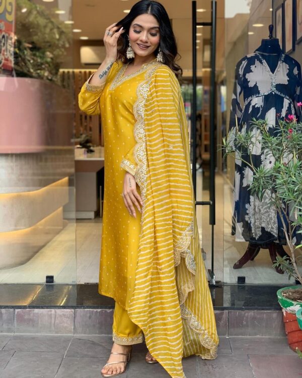 Yashika Women Silk Blend Table Print Kurta Pant Set with Mal Cotton Digital Print Dupatta and Embroidery Work Suitable For Every Indian Occasion